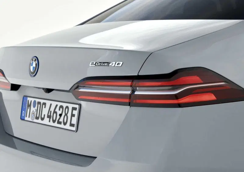 BMW i5 (19)