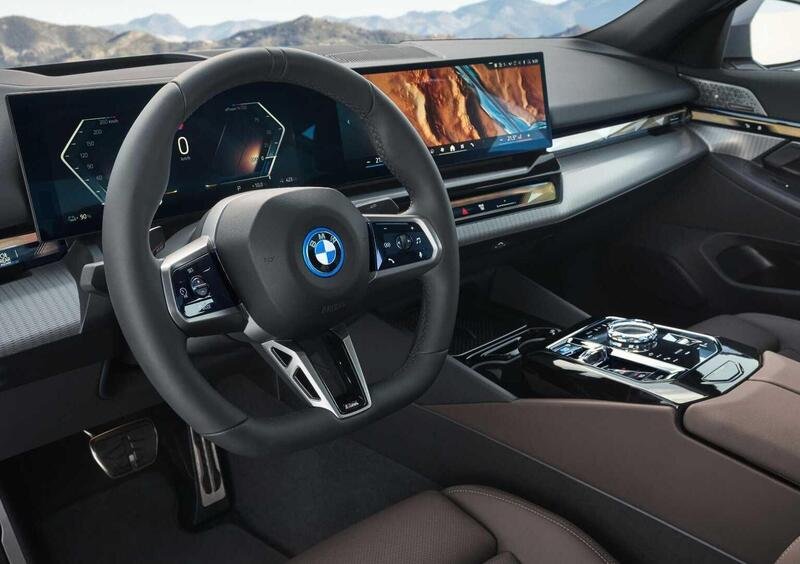 BMW i5 (12)