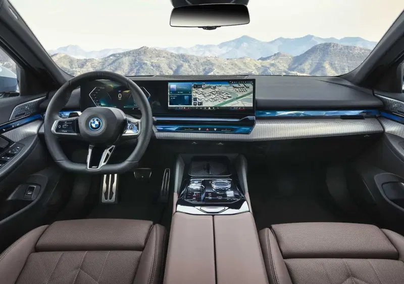 BMW i5 (11)