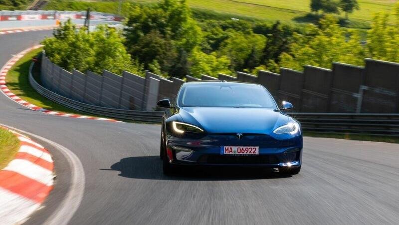 Tesla Model S Plaid: record al Nurburgring [VIDEO]