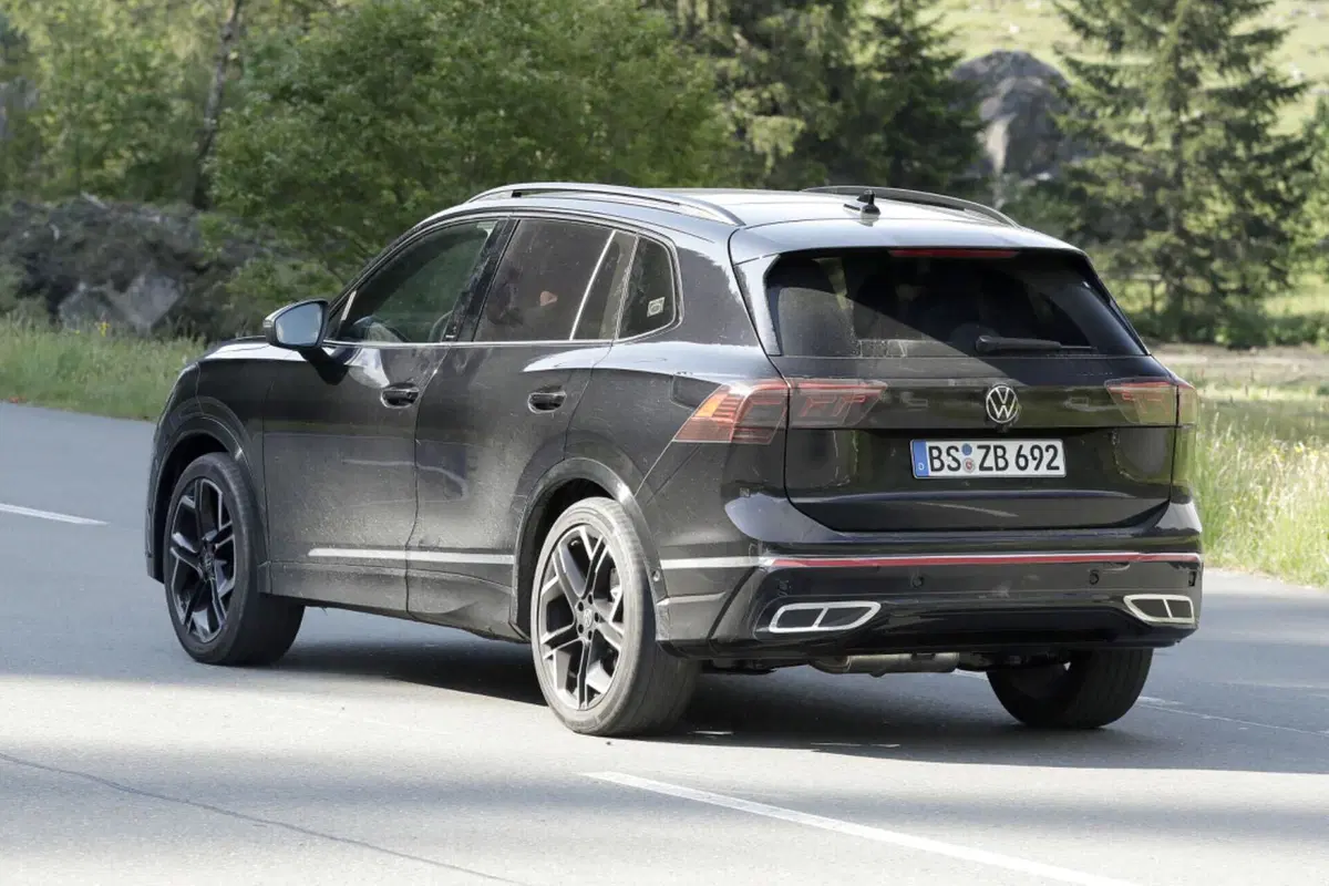 Volkswagen Tiguan 2024, la nuova generazione è in arrivo [Foto Spia] (8)