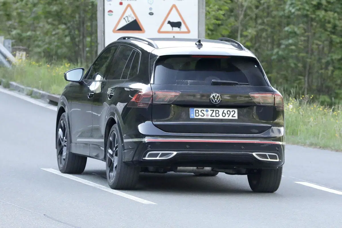 Volkswagen Tiguan 2024, la nuova generazione è in arrivo [Foto Spia] (13)