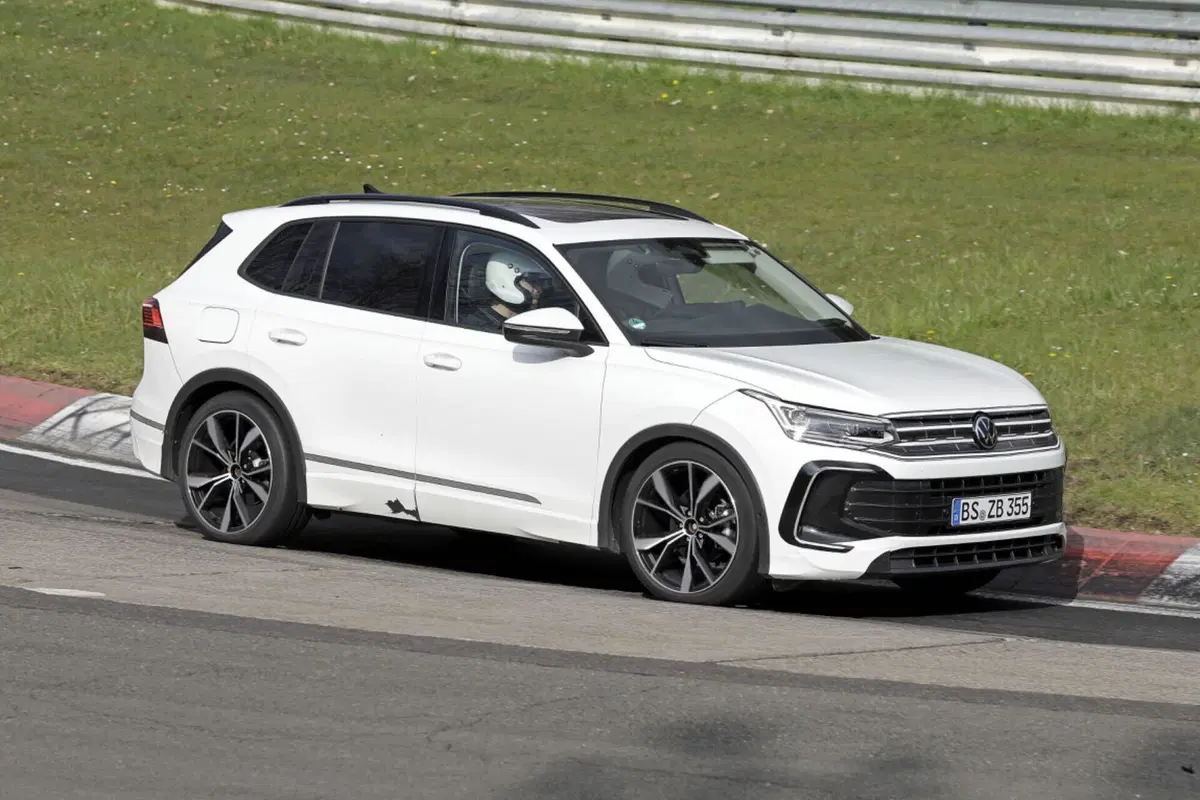 Volkswagen Tiguan 2024, la nuova generazione è in arrivo [Foto Spia] (10)