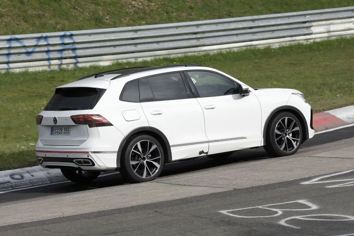 Volkswagen Tiguan 2024, la nuova generazione è in arrivo [Foto Spia] (16)