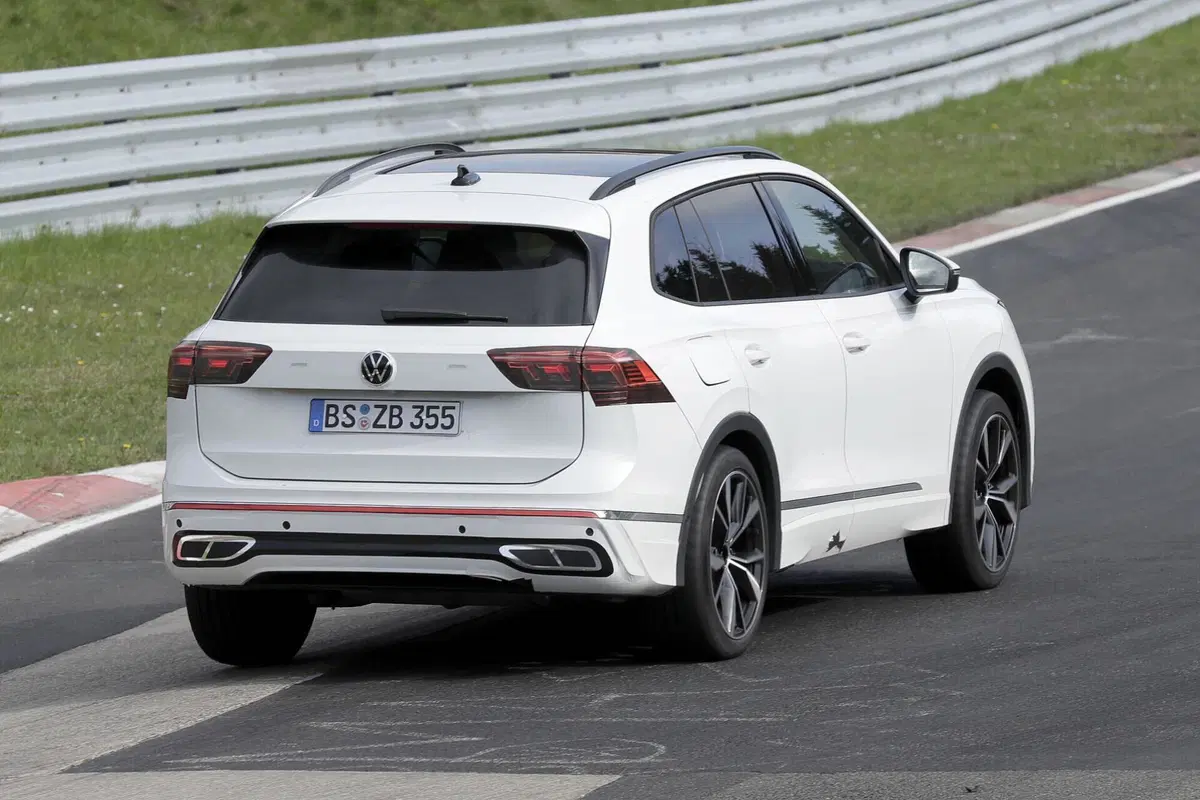 Volkswagen Tiguan 2024, la nuova generazione è in arrivo [Foto Spia] (18)