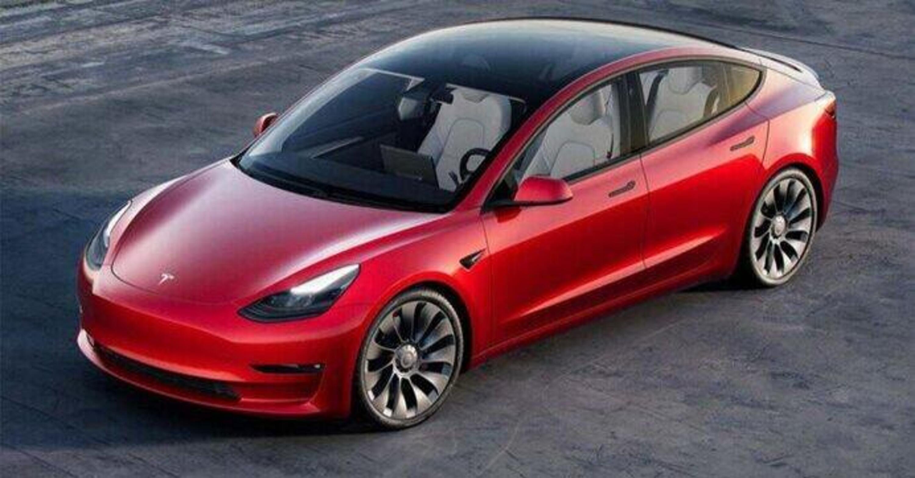 Tesla Model 3: in California scende a 23.630 euro (meno di una Toyota Camry)