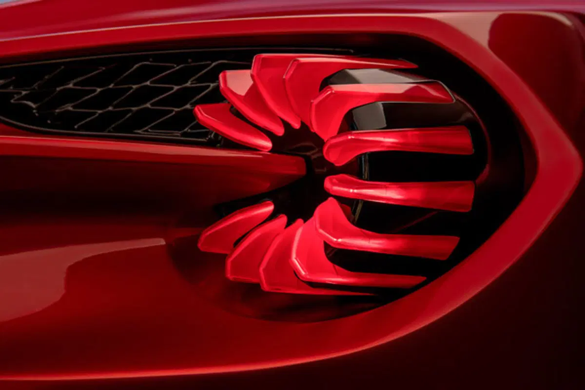 Aston Martin Vanquish Zagato Coupé: 99 esemplari per fortunati collezionisti (11)