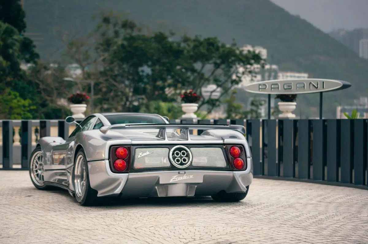 Pagani: le supercar di Horacio in mostra a Modena dal 16 al 18 giugno (2)