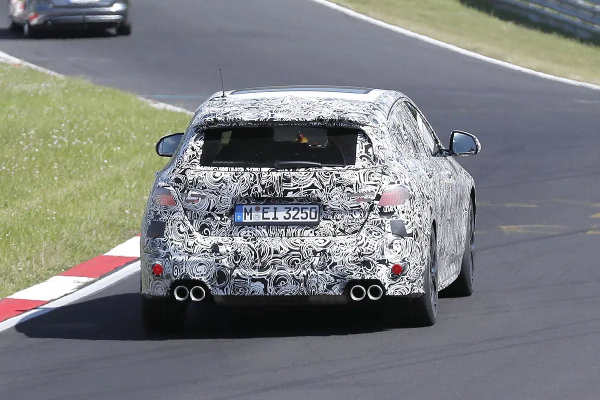 BMW Serie 1 2023, il nuovo facelift è in arrivo [Foto Spia] (11)