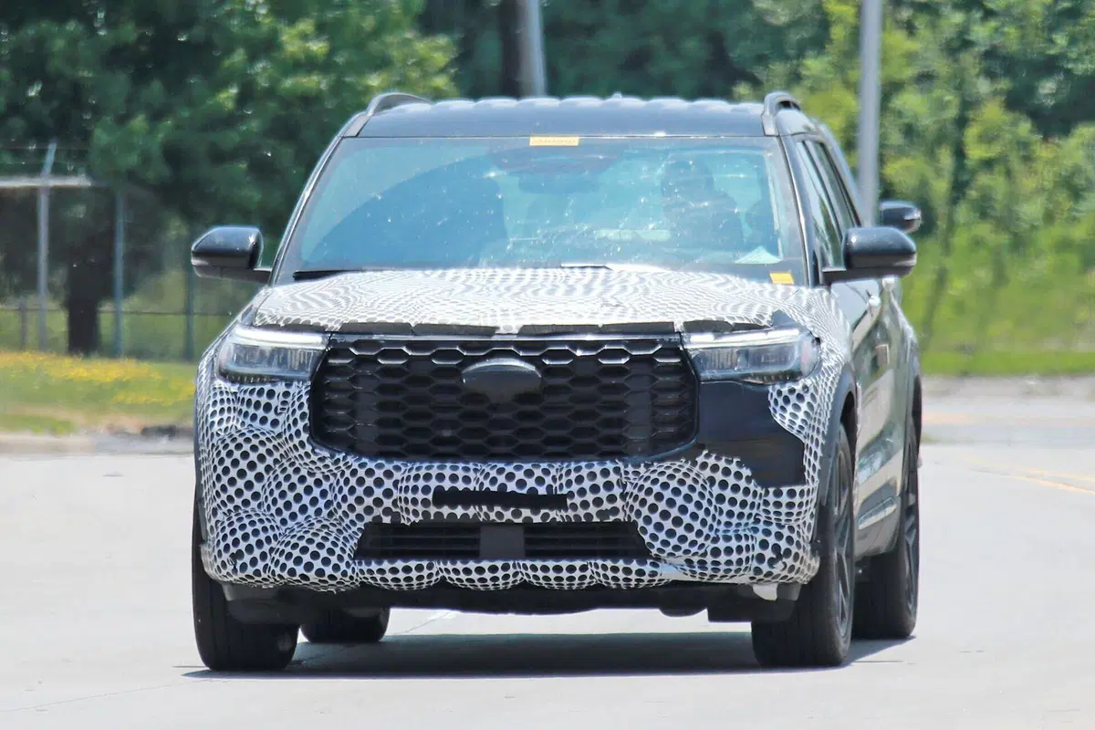 Ford Explorer 2024, in arrivo il nuovo Model Year [Foto Spia] (4)