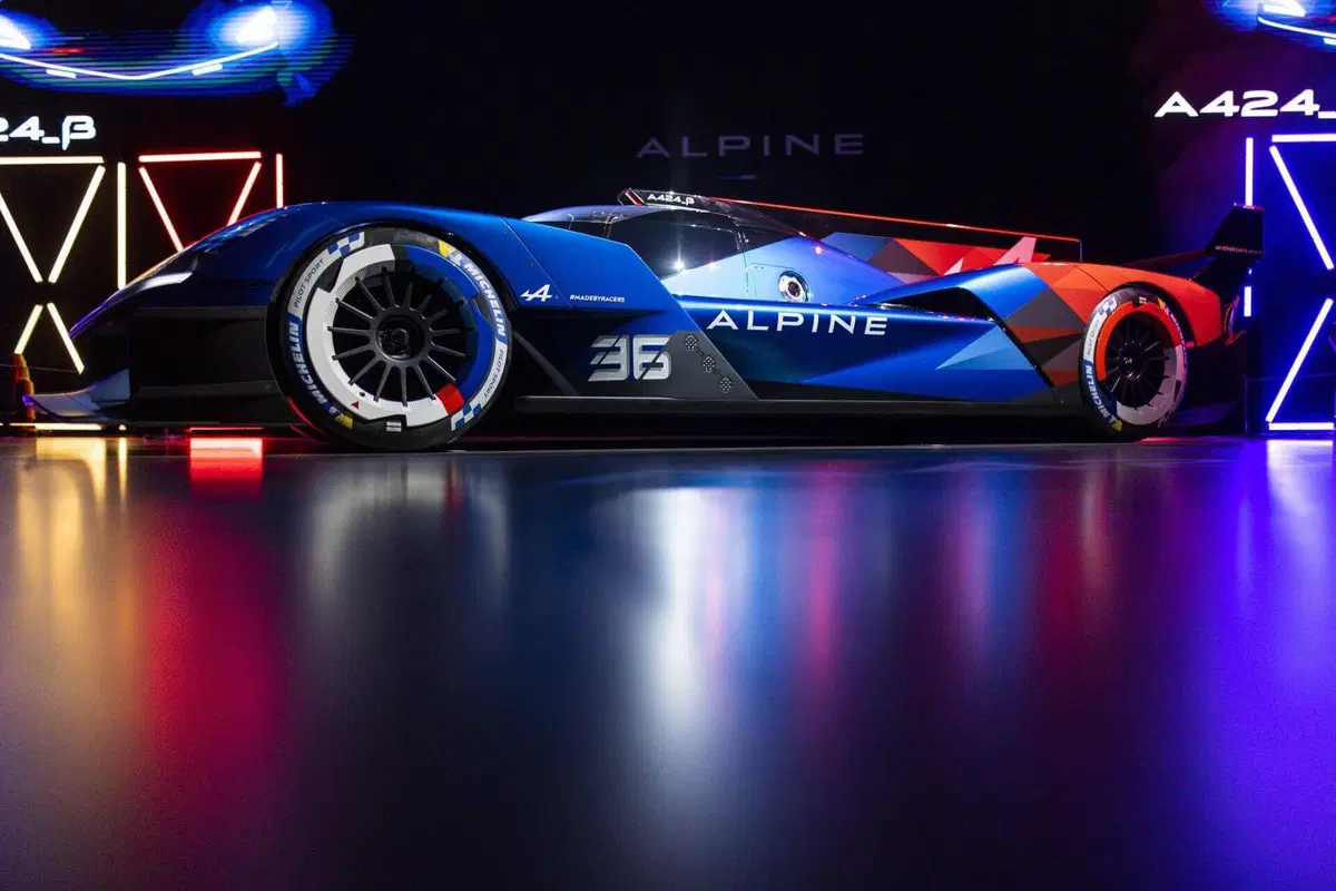 WEC. Alpine A424 Beta, la nuova LMDh per la 24 Ore di Le Mans 2024 vista dal vivo [Video] (2)