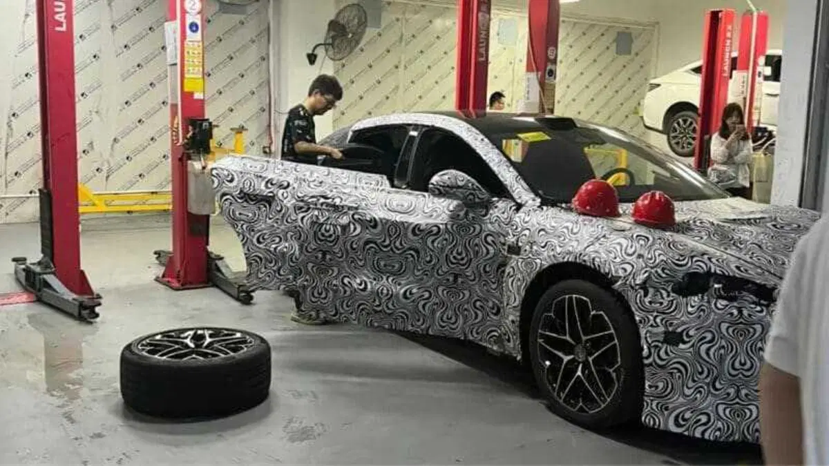 BYD Yangwang, terzo modello, super berlina da 1.200 CV  (5)