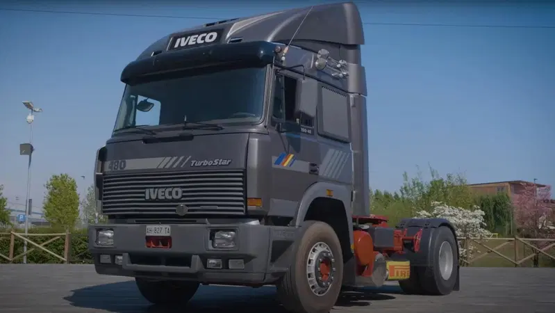 Com&rsquo;&egrave; da guidare l'Iveco Turbostar 190-48 V8? Il vero re dei camion anni &lsquo;90