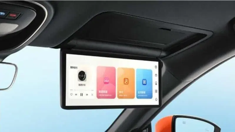 L'auto di Huawei - CATL con schermo olografico e il parasole-display