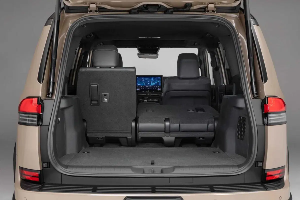 Lexus GX, l'off-road di lusso in arrivo nel 2024 (3)