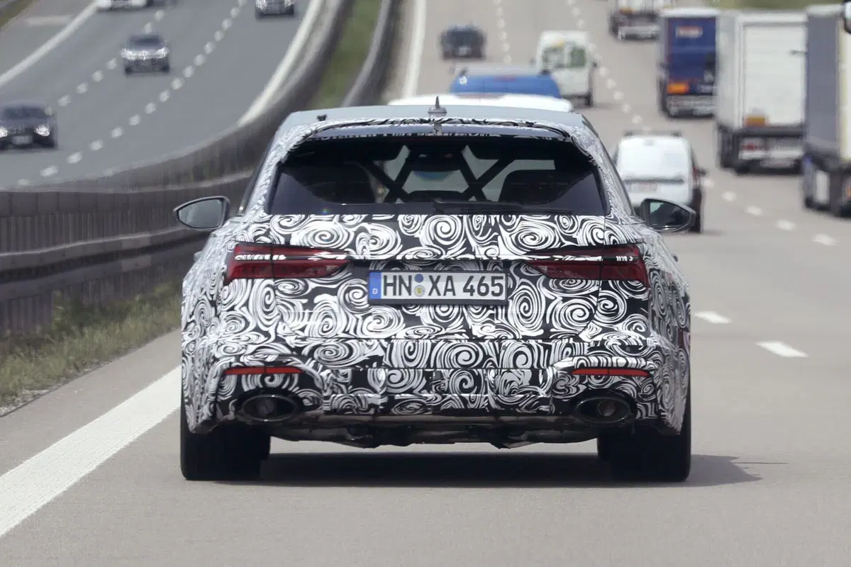 Audi RS6 2024, il nuovo facelift è in arrivo [Foto Spia] (9)