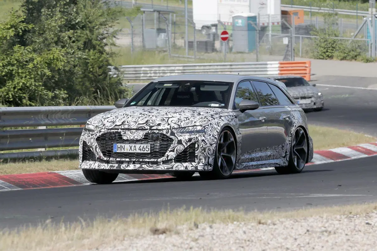 Audi RS6 2024, il nuovo facelift è in arrivo [Foto Spia] (13)