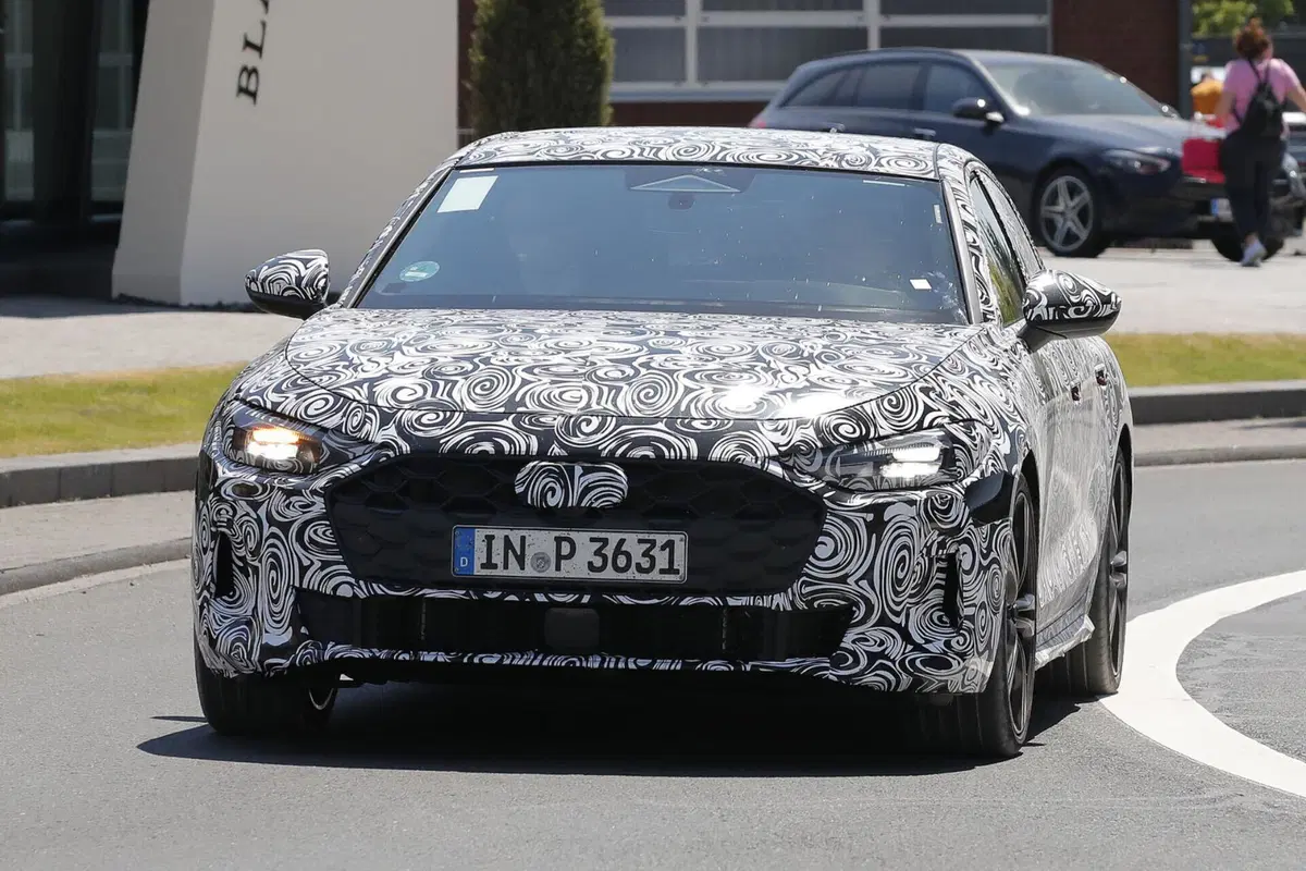 Audi S5 2023, ecco la nuova generazione [Foto Spia] (13)