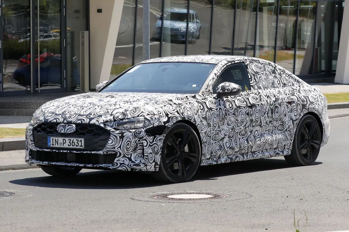 Audi S5 2023, ecco la nuova generazione [Foto Spia] (14)