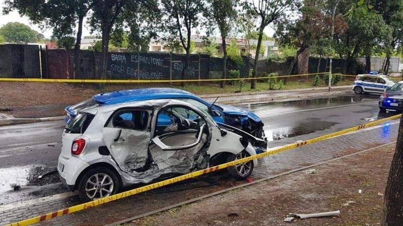 Lamborghini Urus contro Smart a Roma, morto un bimbo di 5 anni. YouTuber indagato per omicidio stradale