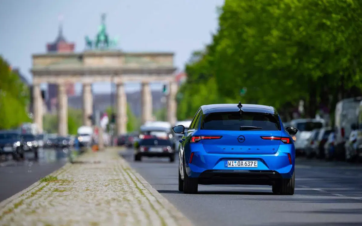 Opel Astra e: batteria al 100%, in arrivo anche la station wagon  (5)