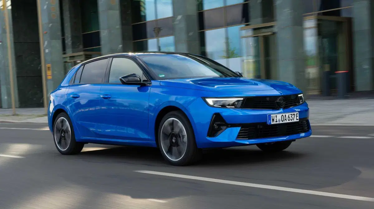 Opel Astra e: batteria al 100%, in arrivo anche la station wagon  (18)