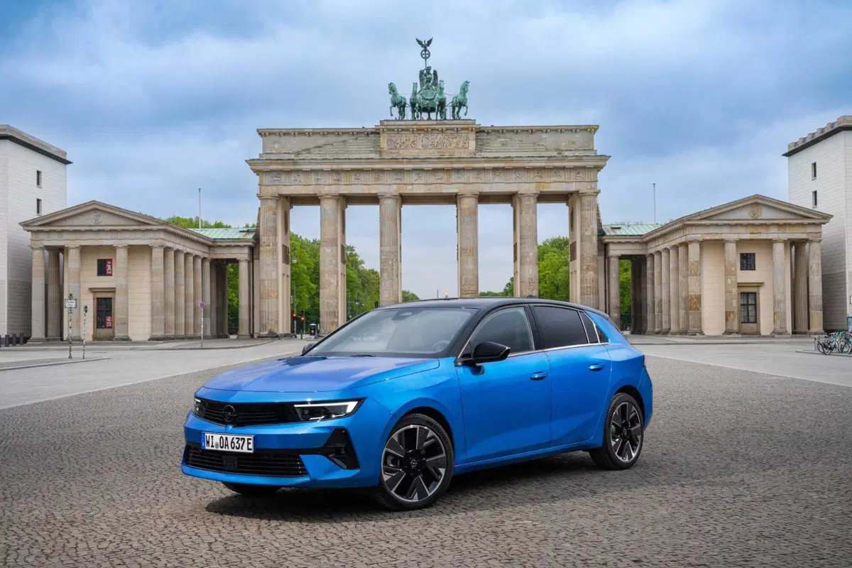 Opel Astra e: batteria al 100%, in arrivo anche la station wagon  (29)