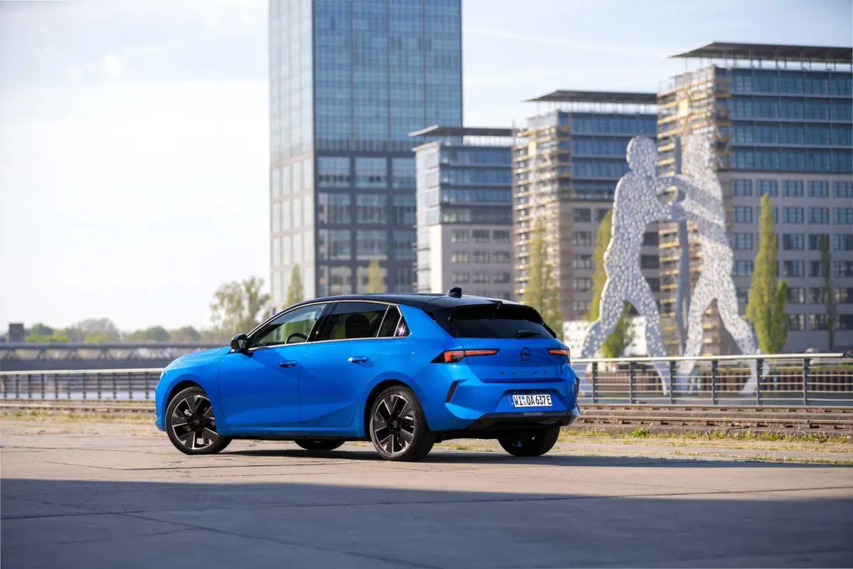 Opel Astra e: batteria al 100%, in arrivo anche la station wagon  (31)