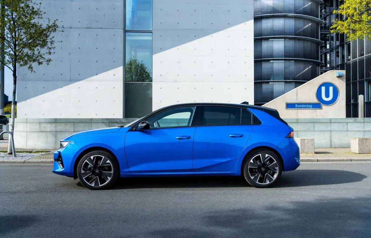 Opel Astra e: batteria al 100%, in arrivo anche la station wagon  (33)