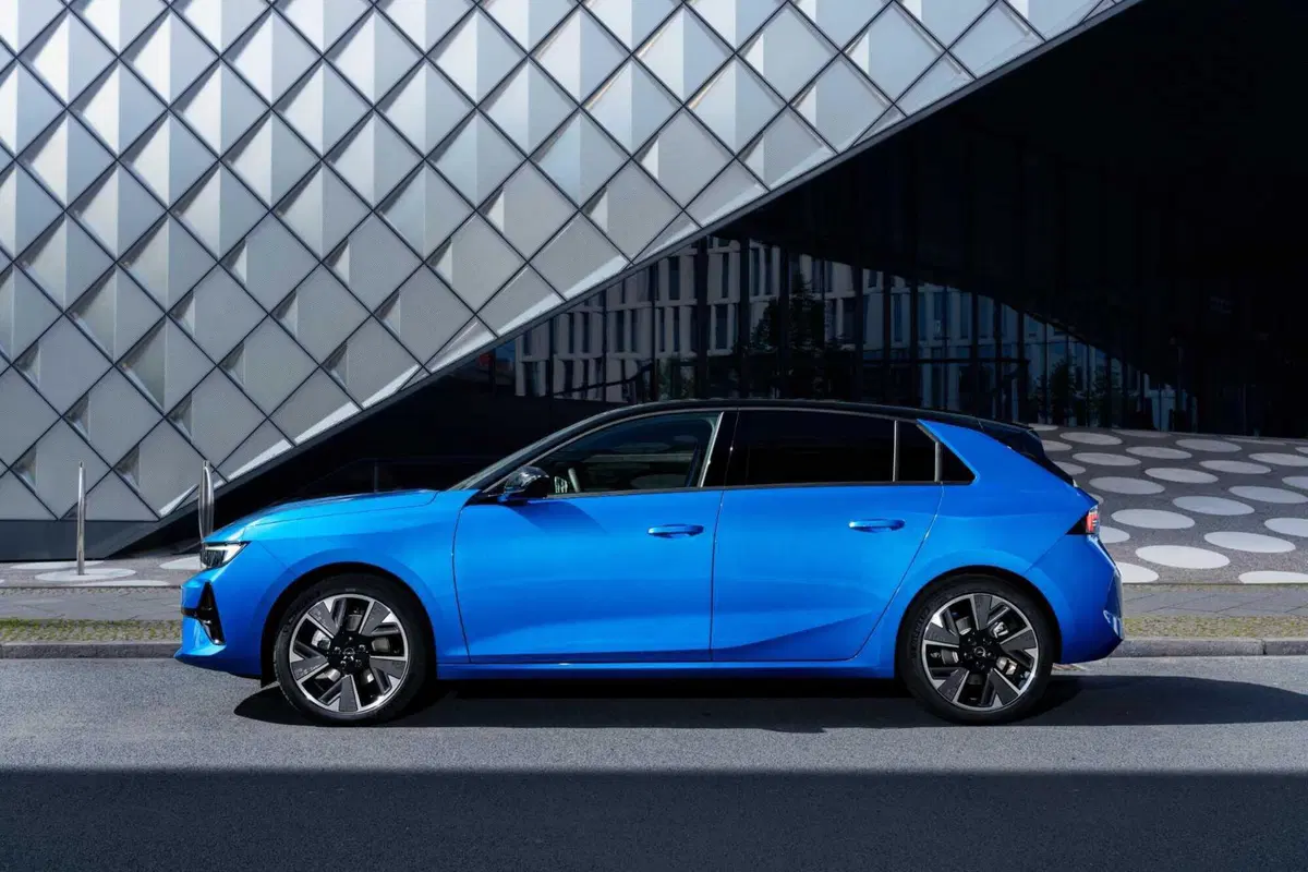 Opel Astra e: batteria al 100%, in arrivo anche la station wagon  (38)