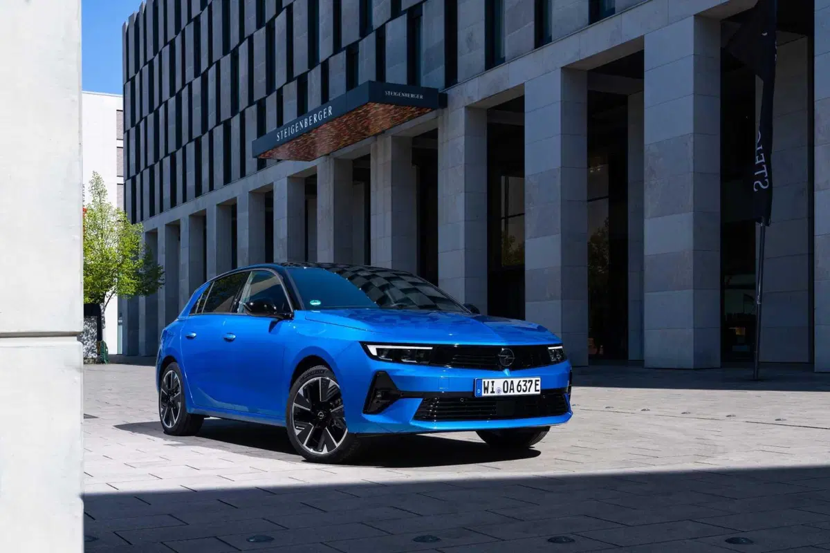 Opel Astra e: batteria al 100%, in arrivo anche la station wagon  (41)