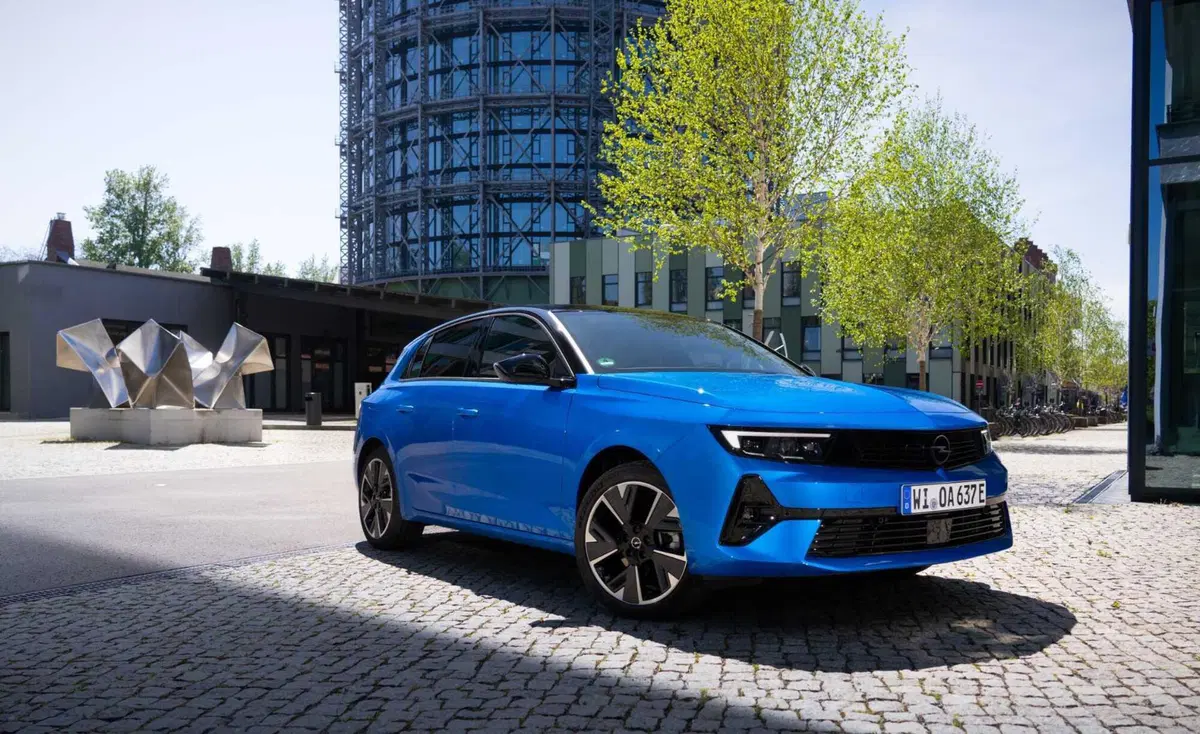 Opel Astra e: batteria al 100%, in arrivo anche la station wagon  (45)