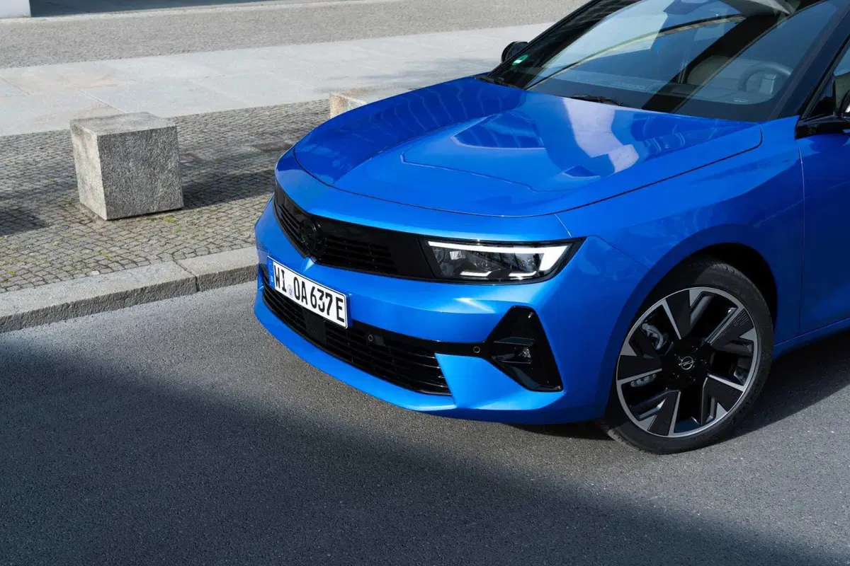 Opel Astra e: batteria al 100%, in arrivo anche la station wagon  (47)