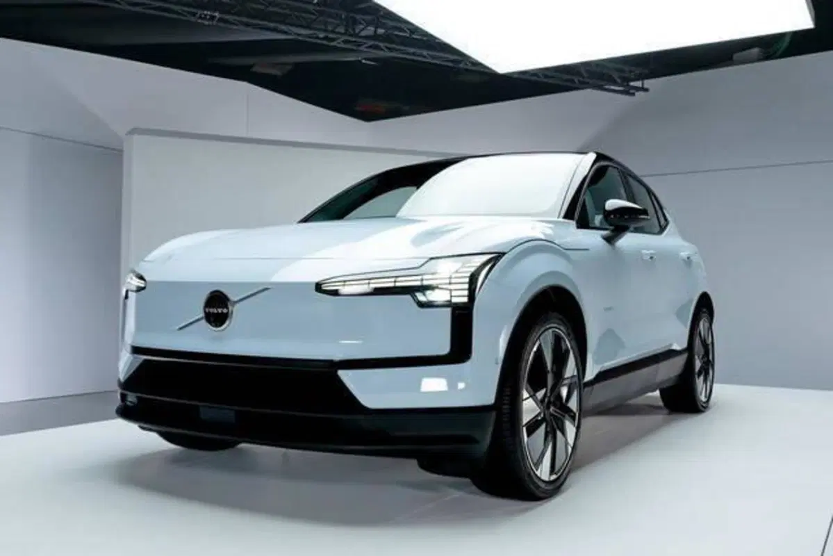 Scende in campo e le ha tutte contro: Nuova Volvo EX30 Top e Flop