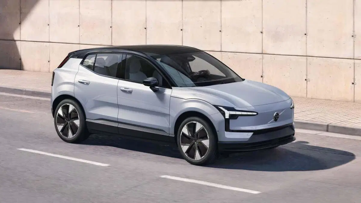 Scende in campo e le ha tutte contro: Nuova Volvo EX30 Top e Flop
