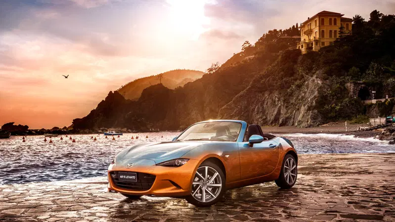 Mazda MX-5 Levanto. L'idea di Garage Italia Customs...