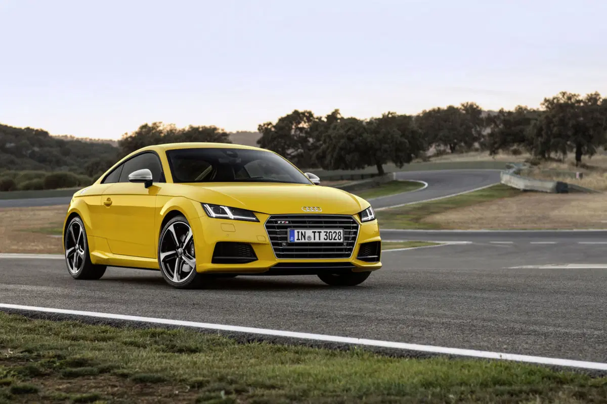 Audi TTS Coupé (2014-->>) (11)