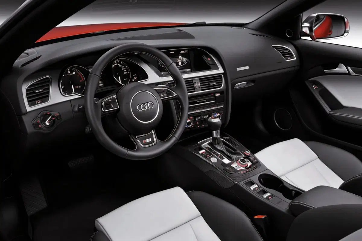 Audi S5 Cabrio (2009-17) (4)