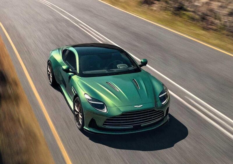 Aston Martin DB12 (2023-->>) (2)