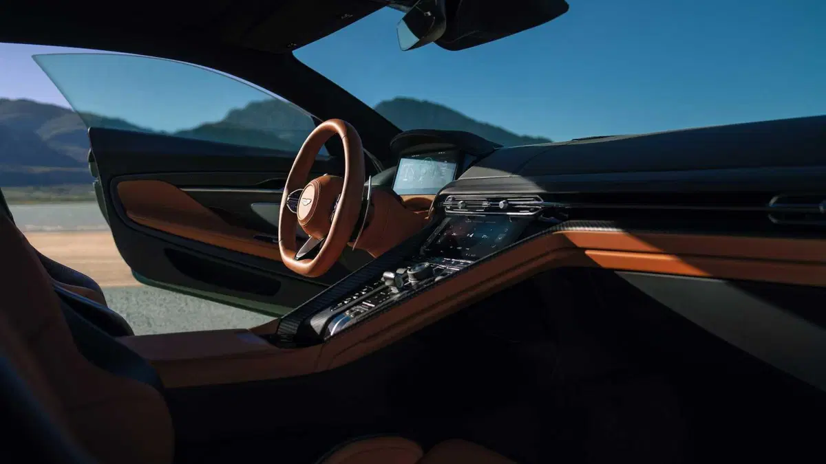 Aston Martin DB12 DB12 Coupe 4.0 V8 auto (18)