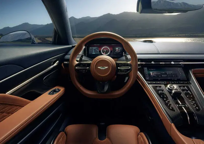 Aston Martin DB12 (2023-->>) (17)