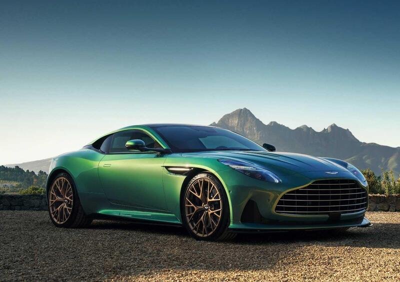 Aston Martin DB12 (2023-->>)
