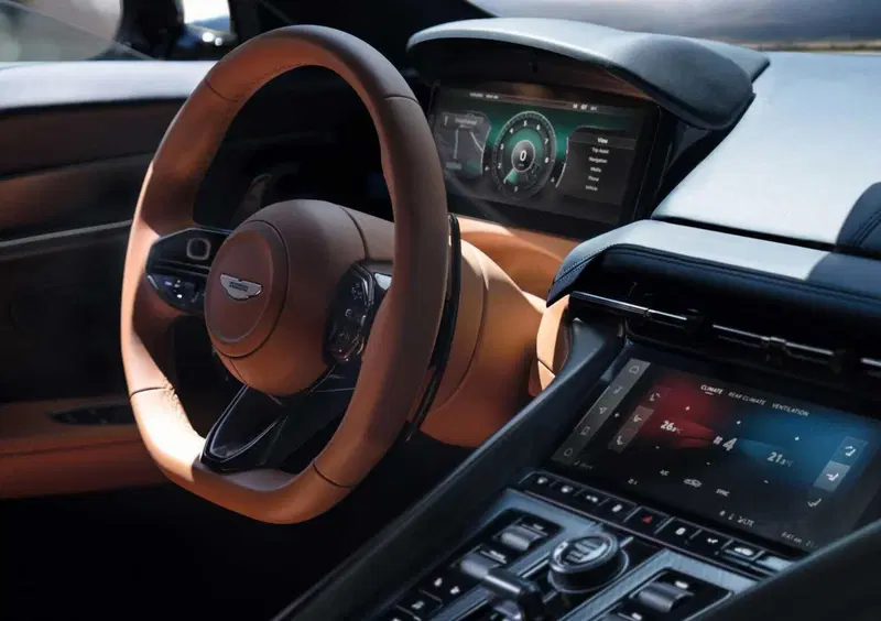 Aston Martin DB12 (2023-->>) (19)