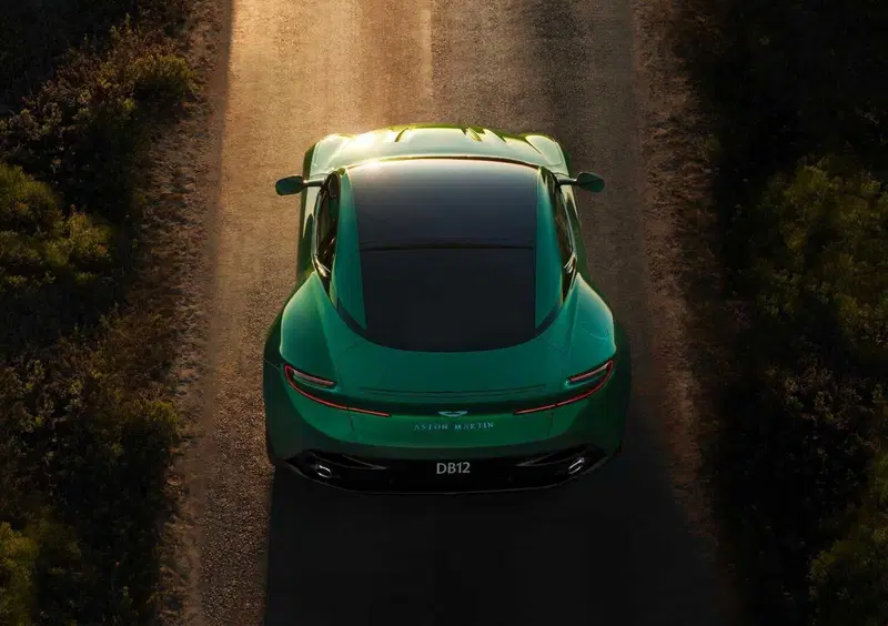 Aston Martin DB12 (2023-->>) (12)