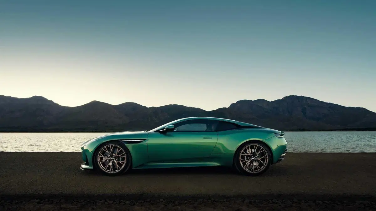 Aston Martin DB12 DB12 Coupe 4.0 V8 auto (16)
