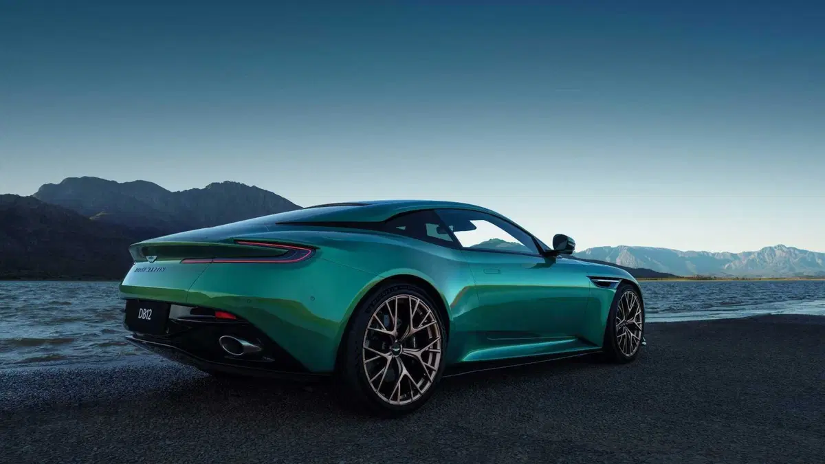 Aston Martin DB12 DB12 Coupe 4.0 V8 auto (15)