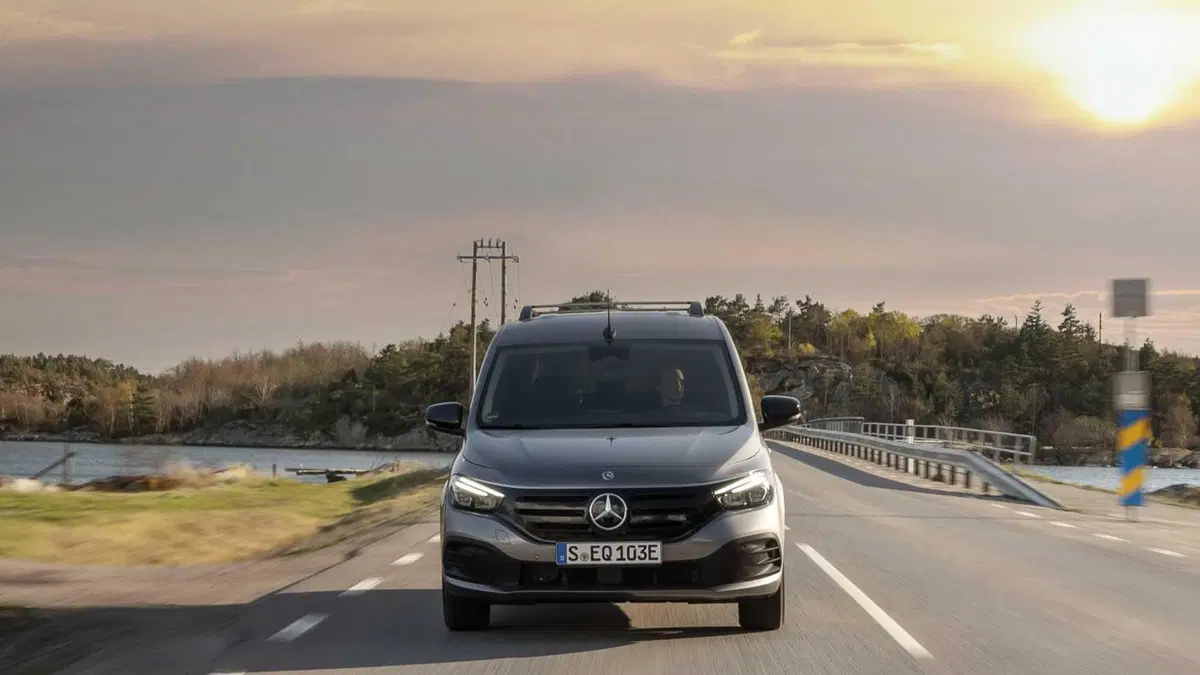 Mercedes-Benz EQT (9)