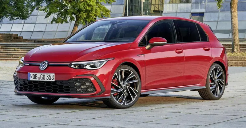 Volkswagen Golf, addio al cambio manuale, arriva l'Euro 7