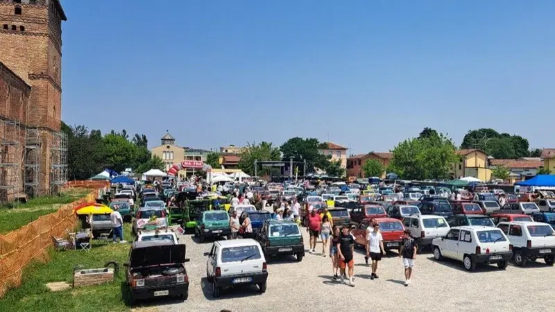 Fiat Panda a Pandino, battuto il record di 1000 Panda 