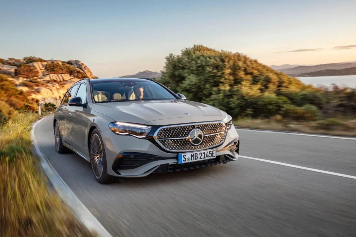 Mercedes Classe E Station Wagon 2023: il lusso familiare  (2)